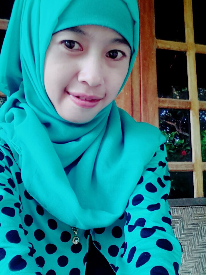 leo_una's tweet photo. Hijab ... !!! 😊 https://t.co/cNqieL298B