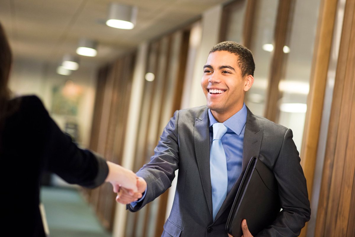FindJobsHub's tweet photo. Ready to change careers? Consider these tips from @WorkLifeTweets jobs https://t.co/DGx3HkOLY7 -via @hrbartender https://t.co/F5Glpf6S1B