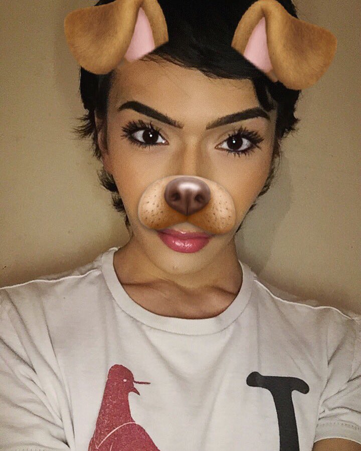 My eyelashes are so long today ☺💕