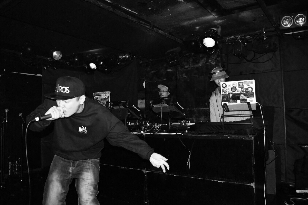 syungaa's tweet photo. #HYDRA
#MCYUDAAID  with #DJLAF
#blackmixjuice
@ graf FUKUOKA
#親不孝通り  #hiphop https://t.co/qYFG0vHBxy