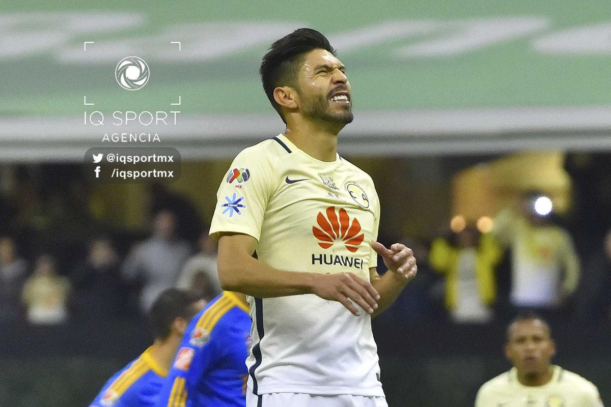 iqsportmx's tweet photo. 45' ¡EN LA PRIMERA!😎
La reacción de @OribePeralta tras el gol de @10APG. #GranFinal
@ClubAmerica 0 vs @TigresOficial 1. https://t.co/Xtk4EFknMo