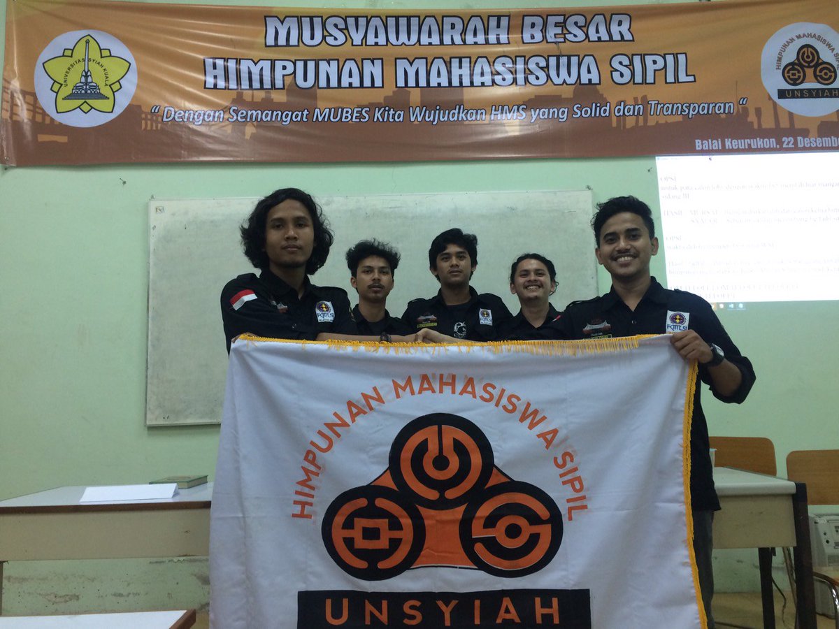 Selamat kepada T. Ahmad syauqi yang telah terpilih sebagai ketua himpunan periode 2017 . Semoga HMS makin sukses kedepannya