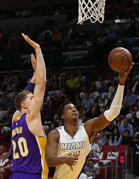 MiamiHeatBrasil's tweet image. 23 PONTOS
13 REBOTES
9-12 FG
5-6 FT
HASSAN WHITESIDE
#AgentBlock