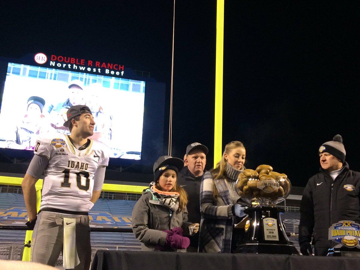 VandalFootball tweet picture