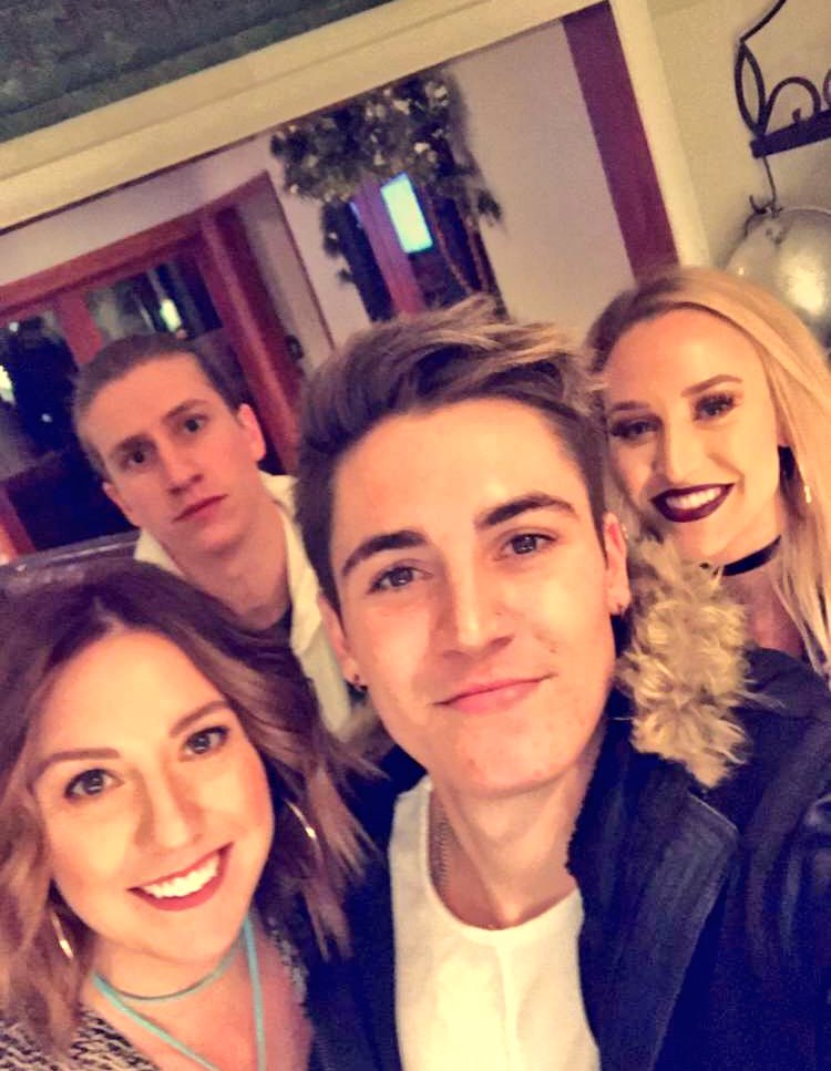 let's see how tonight progresses... take 1 <a href="/ewilkinsonn/">Emily Wilkinson</a>