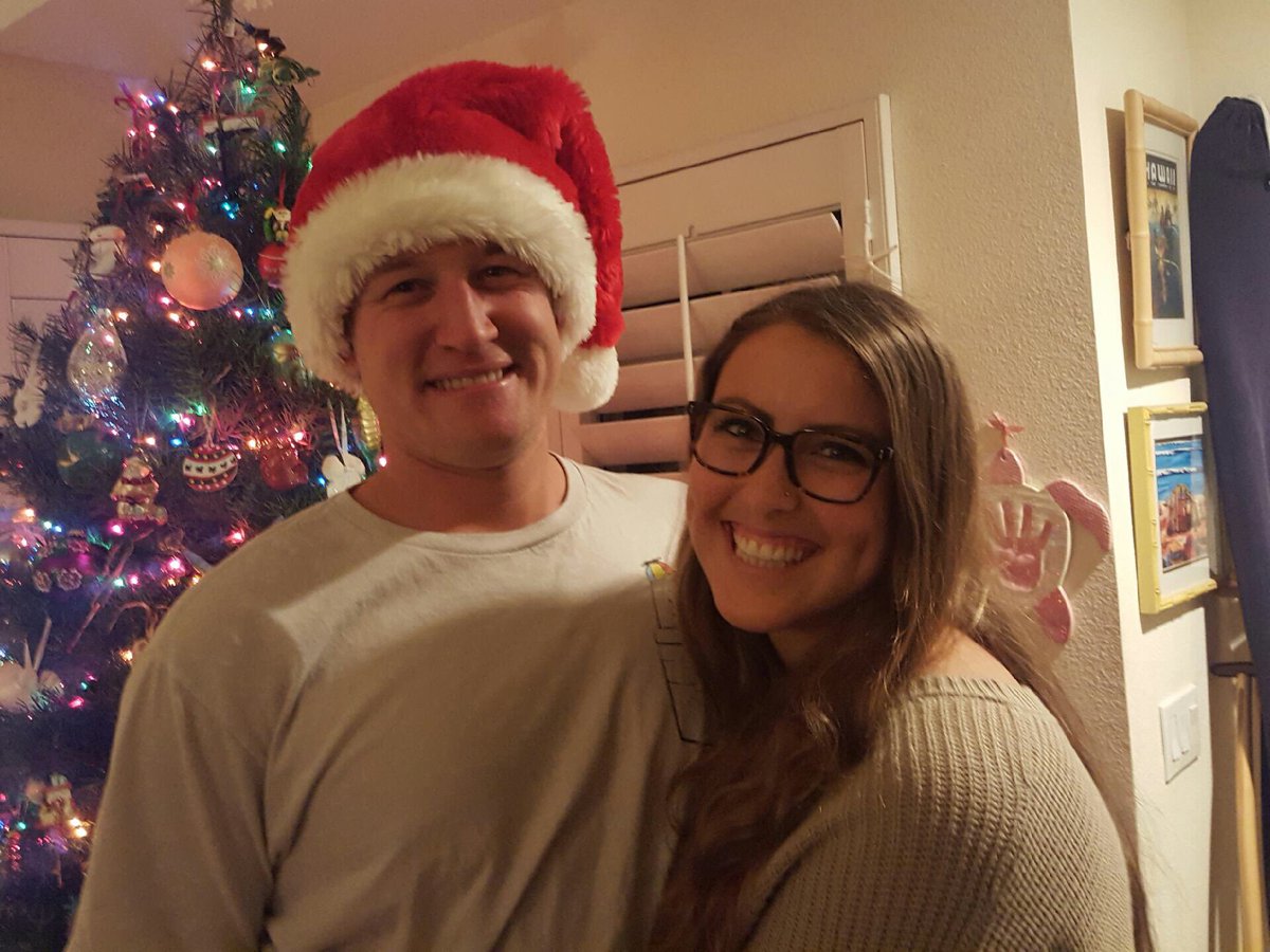 AlexisGraff1's tweet photo. Im so in love with this man 😍🎅🏼 https://t.co/aBsHpTc463