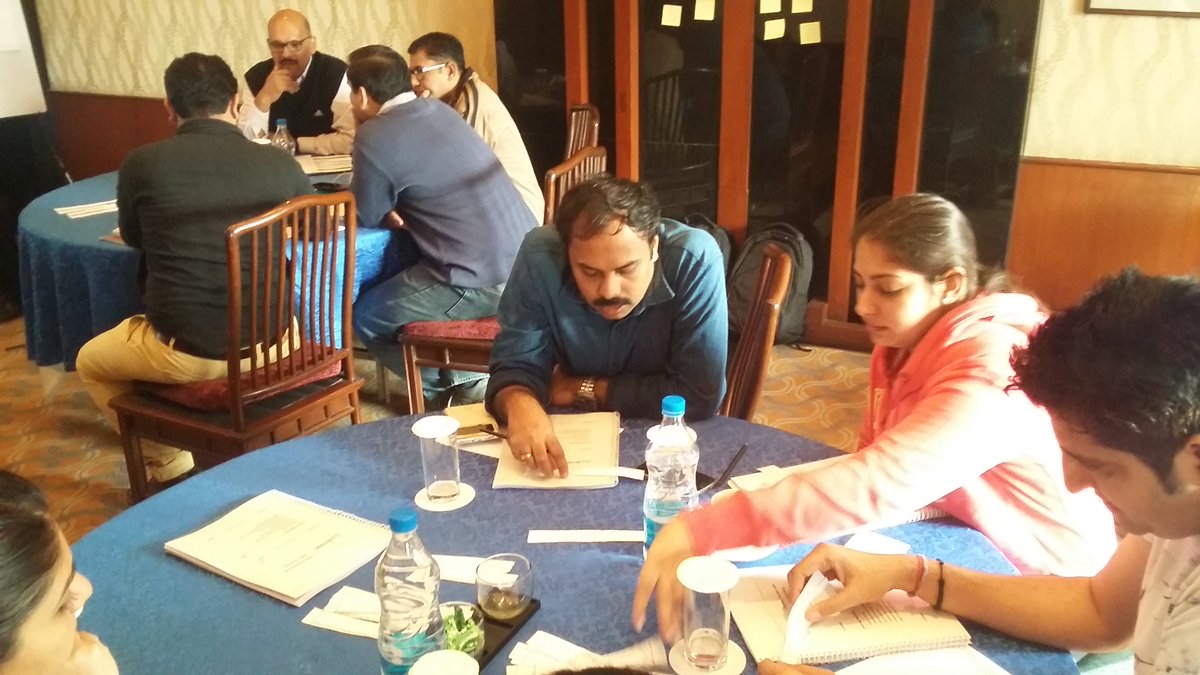 deepakdubey0123's tweet photo. Discussing Roles&amp;Responsibilities of an #agilecoach @ICP-ACC workshop @iZenBridge Delhi @Piyali_moon @anoop_upadhyaya @SumitJai6 @Saket_tg https://t.co/0xs8tv2fNe