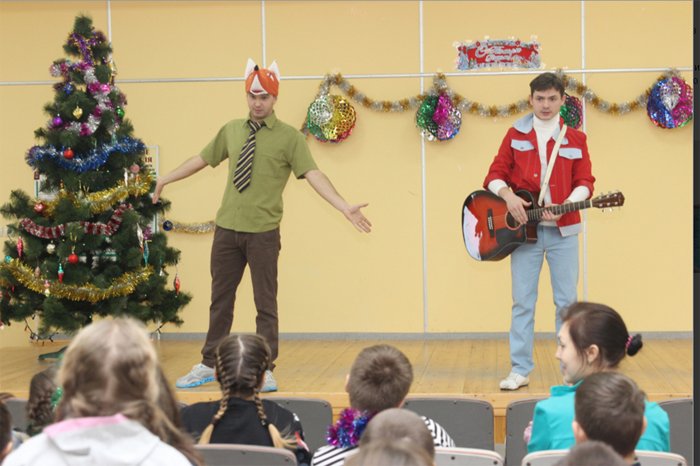 liberty963's tweet image. В Брянске детей в областной больнице поздравили Дед Мороз и Снегурочка bryansk.glavny.tv/news/44206 #Брянск #Новогоднее_чудо #доброе_дело #дети