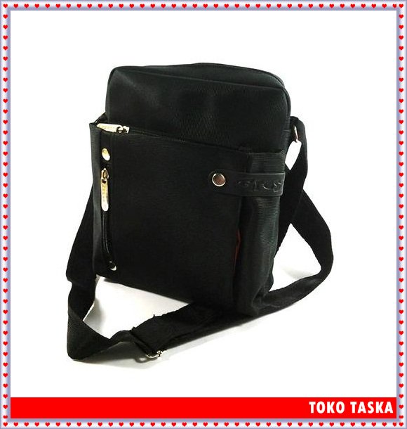 tasgarut's tweet photo. Yuk order tasnya --> https://t.co/NcwGGYl3JX

#tasselempang #tasransel #OmTeloletOm #OmTeloletOmGoInternasional #omteloletomchallenge https://t.co/ej3sS8hFLD