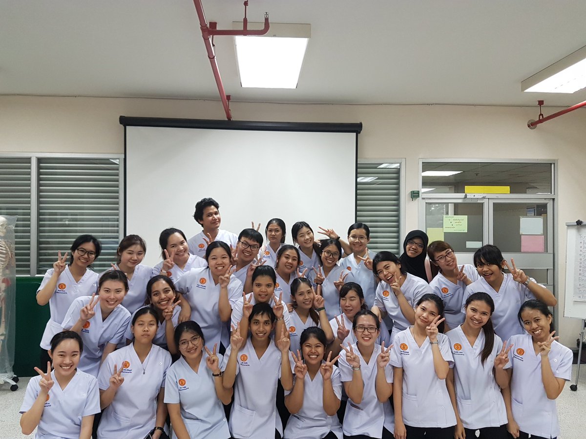 boattnpr's tweet photo. สอบOSCEเสร็จละเว้ยยยยย #teamRound1 #OSCE2016 #PTTU16 https://t.co/tQNz5XVZNd