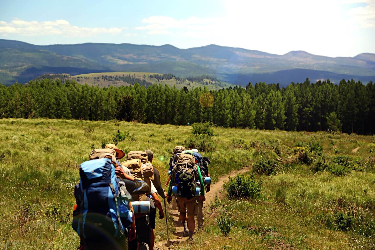 berrocodesign's tweet photo. The best moment holiday with hiking group https://t.co/aciKYyIAMA https://t.co/EDVAVrcGg0