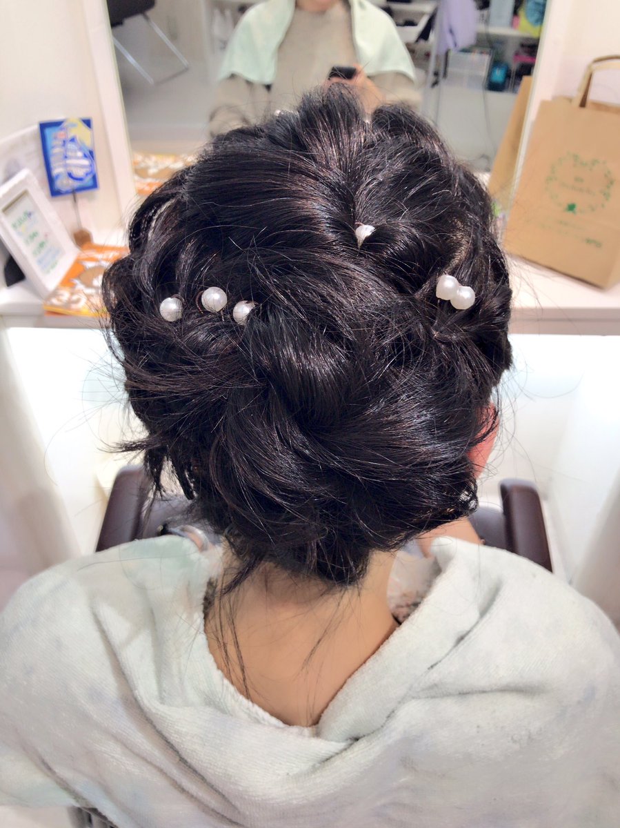 深夜美容室tama A Twitter 編み込みアップ 肩につくぐらいのボブヘアの編み込みアレンジです 前髪がない髪型なので前髪も全部 編み込んで仕上げました さらにキラッとセットしてお出かけに最適かな Tama 深夜美容室tama 深夜美容室tama A Twitter 編み込みアップ 肩につくぐらいのボブヘアの編み込みアレンジです 前髪がない髪型なので前髪も全部 編み込んで仕上げました さらにキラッとセットしてお出かけに最適かな Tama 深夜美容室tama