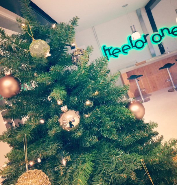 Wij wensen iedereen hele fijne #feestdagen! #holidaysarecoming #freeforone #amersfoort