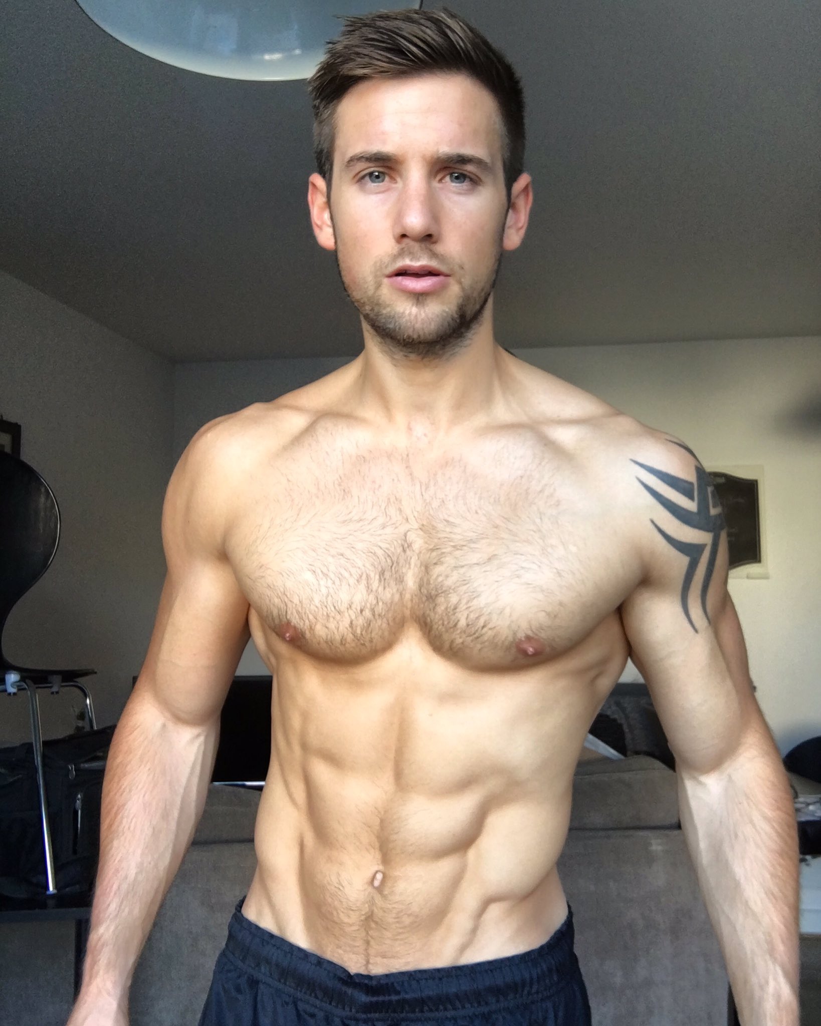 Alex Crockford модель
