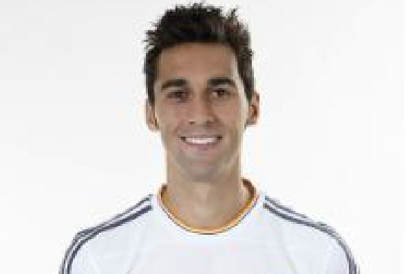 vozferrol's tweet photo. El futbolista Álvaro Arbeloa @aarbeloa17 se hace con la bici de @Jgomeznoya en la puja de internet por 5.920 euros. https://t.co/ueDGxCQXFG