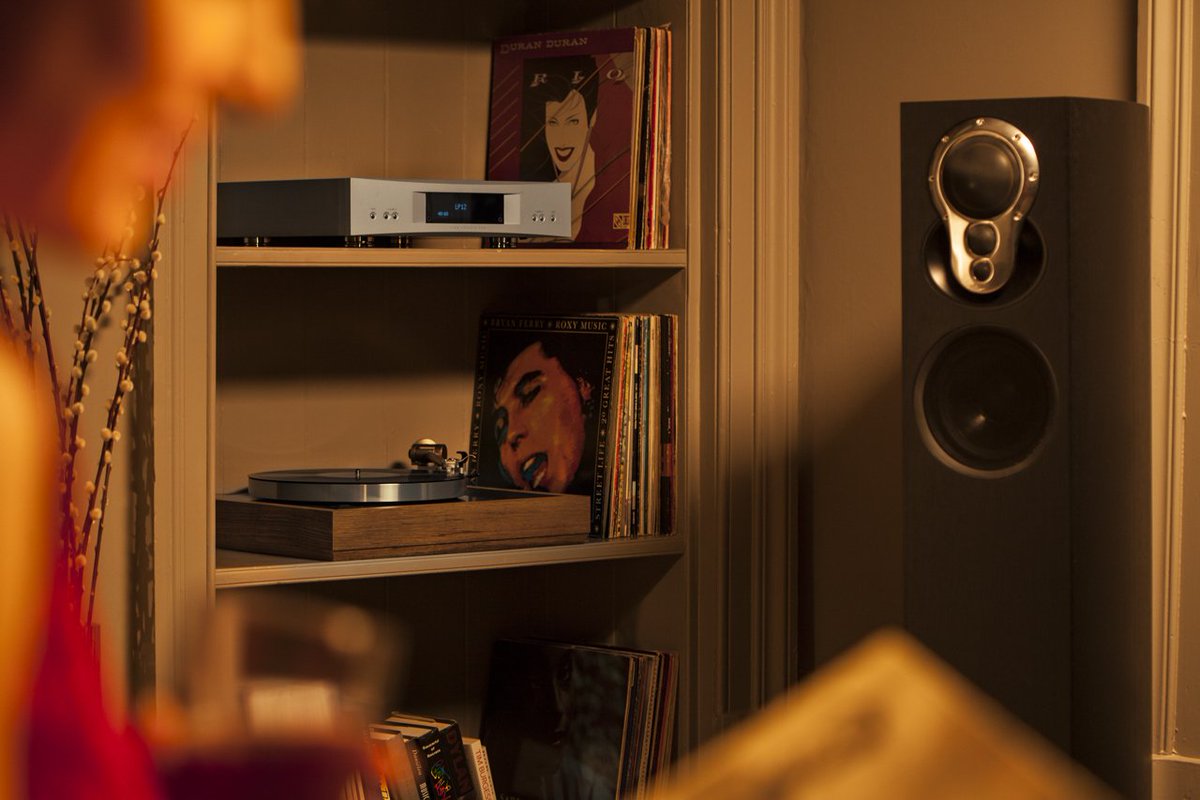 linnproducts's tweet photo. Sit back, relax and immerse yourself in the records you love this weekend. #HelloLP12 #FridayFeeling #Christmas
https://t.co/K3QEIZgEm9 https://t.co/o0dsSMHXxb