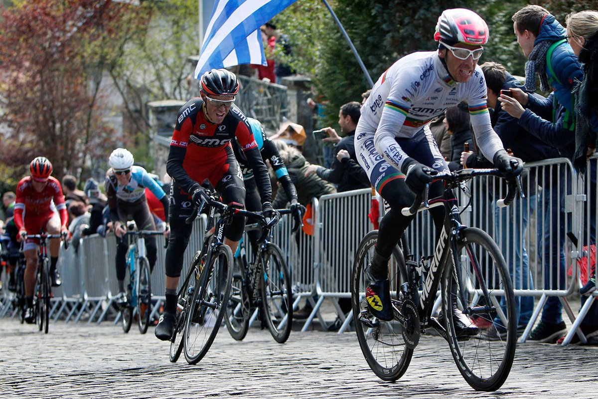MeridaProRoad's tweet photo. No win for @RuiCostaCyclist in 2016, but he got painfully close at #TdF2016's stage to Andorra and at #LBL2016, showing strong performances. https://t.co/PMFMigNzTZ