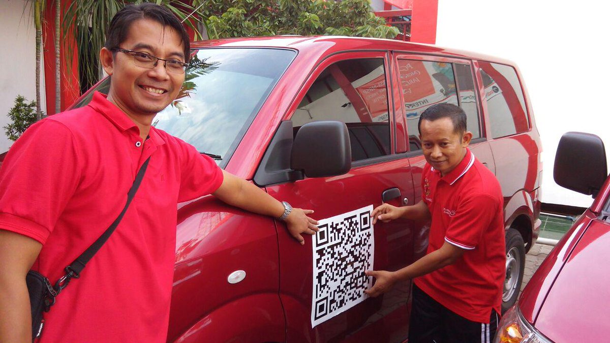 GanefoW's tweet photo. @parwi66 @_Funtastic5_ @CCMTREG5 #CCMTREG5 #CCMEVENT #WITELKDR Kediri 231216 GM Witel Kediri memasang qr code myIndihome di mobil oprasional https://t.co/oCwULdQ1fu