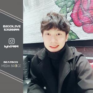 sixxoone's tweet photo. Come join me, or you'll be left behind #BIGOLIVE.  https://t.co/DMkeIVmzBm https://t.co/4FbQCzDcLJ