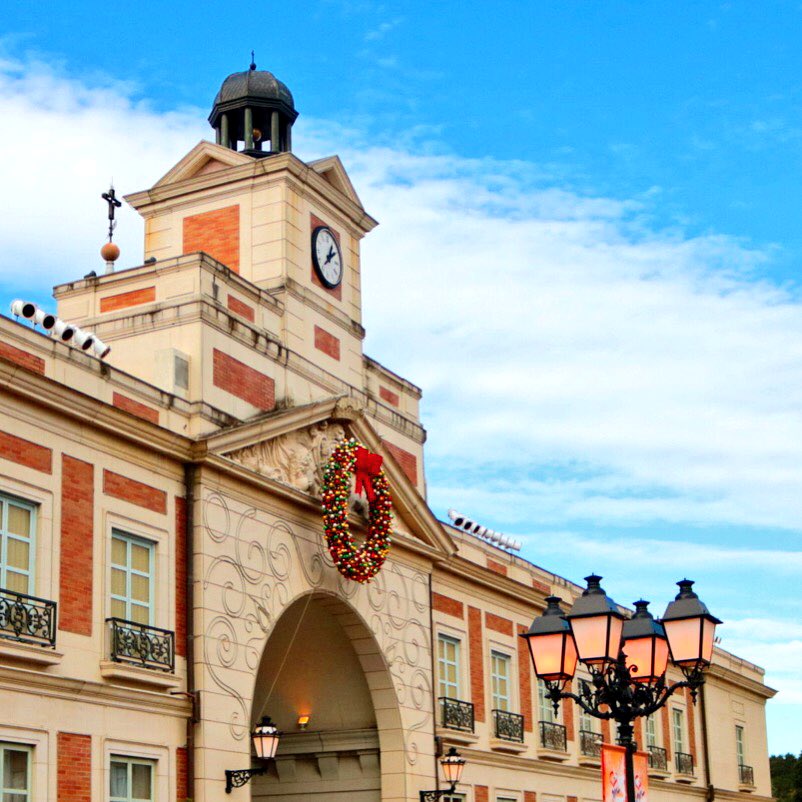 パルケアミーゴ スペイン語でメリークリスマスは Feliz Navidad フェリスナビダって言うんだって パルケの園内でもクリスマスソングが流れていて 時々 ナビダ って単語が聴こえてくるよ 志摩スペイン村 パルケエスパーニャ スペイン村 パルケ