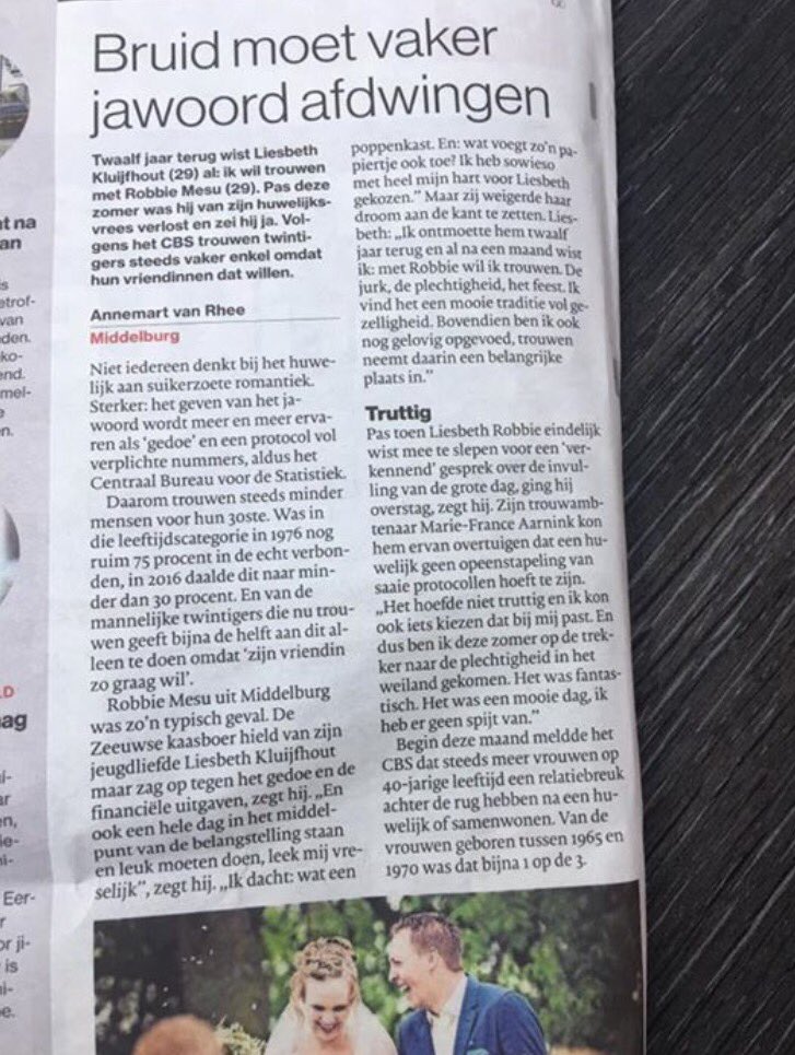bruids_event's tweet photo. De kerst is natuurlijk dé tijd om eindelijk dat #huwelijksaanzoek te doen 💛#verliefd #verloofd #trouwen #jawoord https://t.co/e8GgtqkoZk