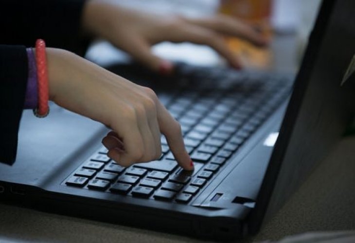 NoviniteEU's tweet image. Обрат в образованието: Всички #Домашн ... - novinite.eu/obrat-v-obrazo…
#България #Домашни #Интернет #Образование #Общество #Позитивнино