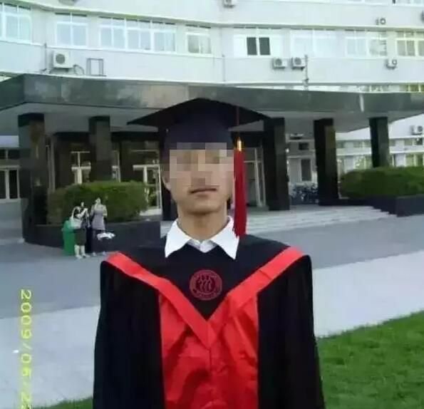 PDChina's tweet photo. Five police officers involved in the case of Lei Yang, who died in police custody in May, won't face charges: Beijing prosecutors, Fri https://t.co/kaCzhi8Mwu