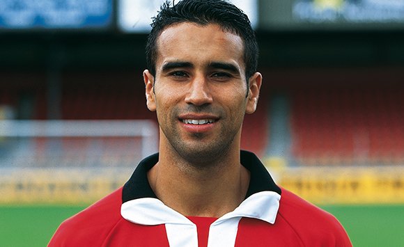 AZAlkmaar's tweet photo. Vandaag jarig: Dries Boussatta (44). In januari 2010 kwam hij aan het woord in de rubriek 'Oude kaas': https://t.co/NflQfnApHb. https://t.co/FKwumsHHYz