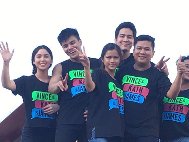 OzgurB0rsa's tweet photo. IG: starcinema -  The whole #VinceAndKathAndJames team! #Paradeof... https://t.co/P8Do2M7w5g https://t.co/PPljeT9VNb