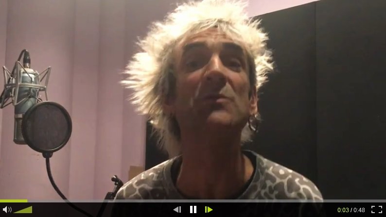BagaBigaeus's tweet photo. @txapelpunktalde está grabando su octavo disco y nos regala un adelanto a lo Olentzero.
https://t.co/8kUtFhve57 https://t.co/15H3hQcvk4