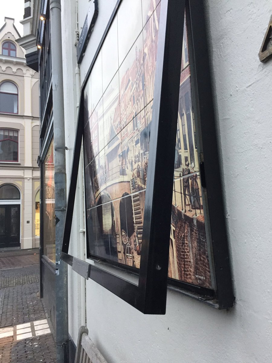 Ahum. Wie heeft dit gesloopt vannacht? Kunnen jullie dit oplossen <a href="/GemeenteUtrecht/">Gemeente Utrecht</a>? #nietoké #afblijven