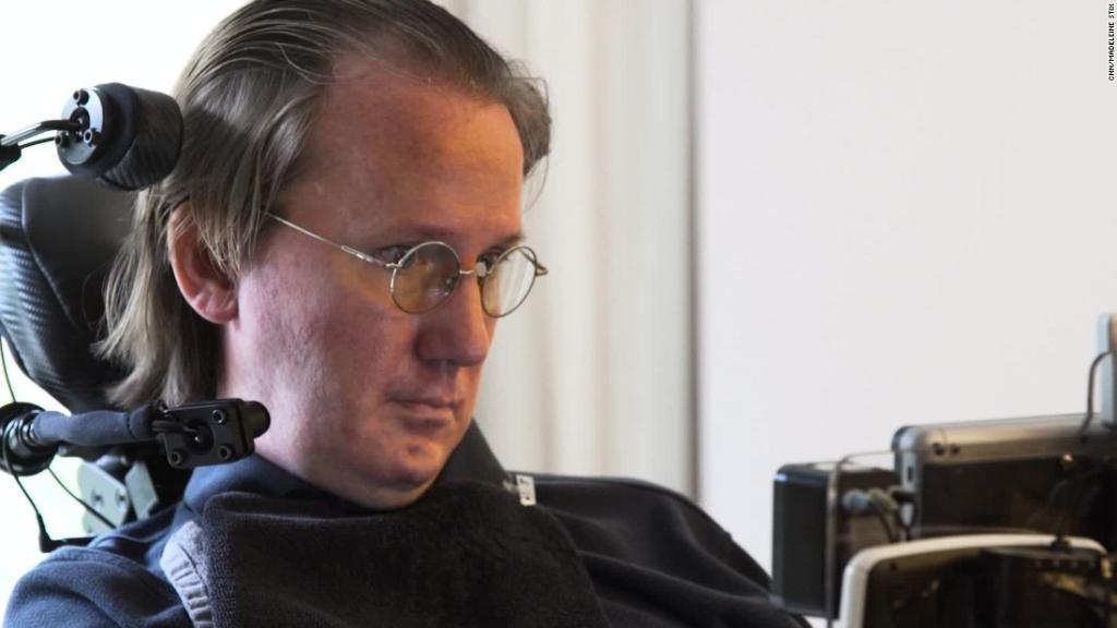 C0WTdI_WEAAoNwa.jpg:large