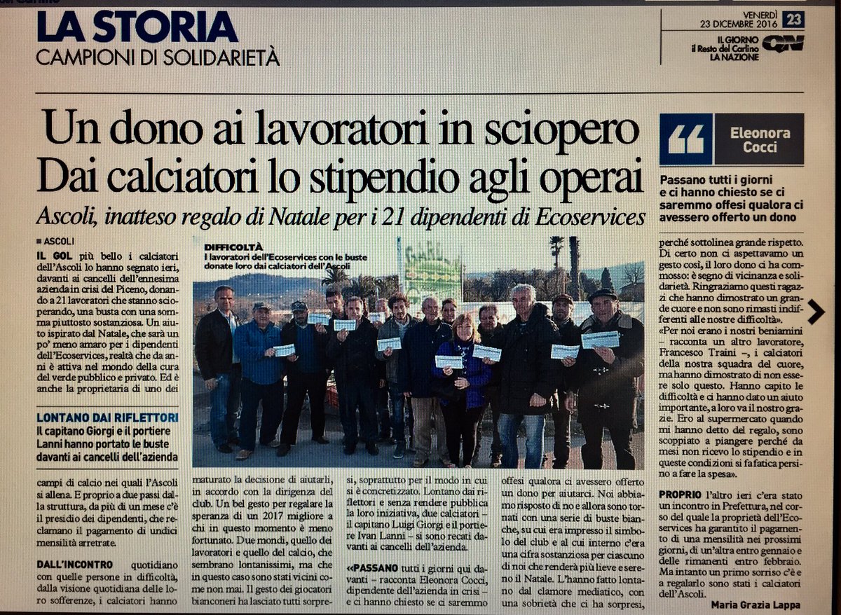 StefaniaZolotti's tweet photo. I #calciatori dell'@AscoliPicchio donano lo stipendio ai 21 dipendenti in #sciopero della #Ecoservices in crisi. #Natale https://t.co/zalHWqNkpi