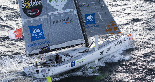 VendeeGlobe's tweet photo. 📞 @JeanLecam "Armel il a eu tout bon depuis le début ! Bon départ, pas de pétole, tout le Sud à 20nds, nickel ! Bravo à lui" #VG2016 https://t.co/bypcmFX8mj