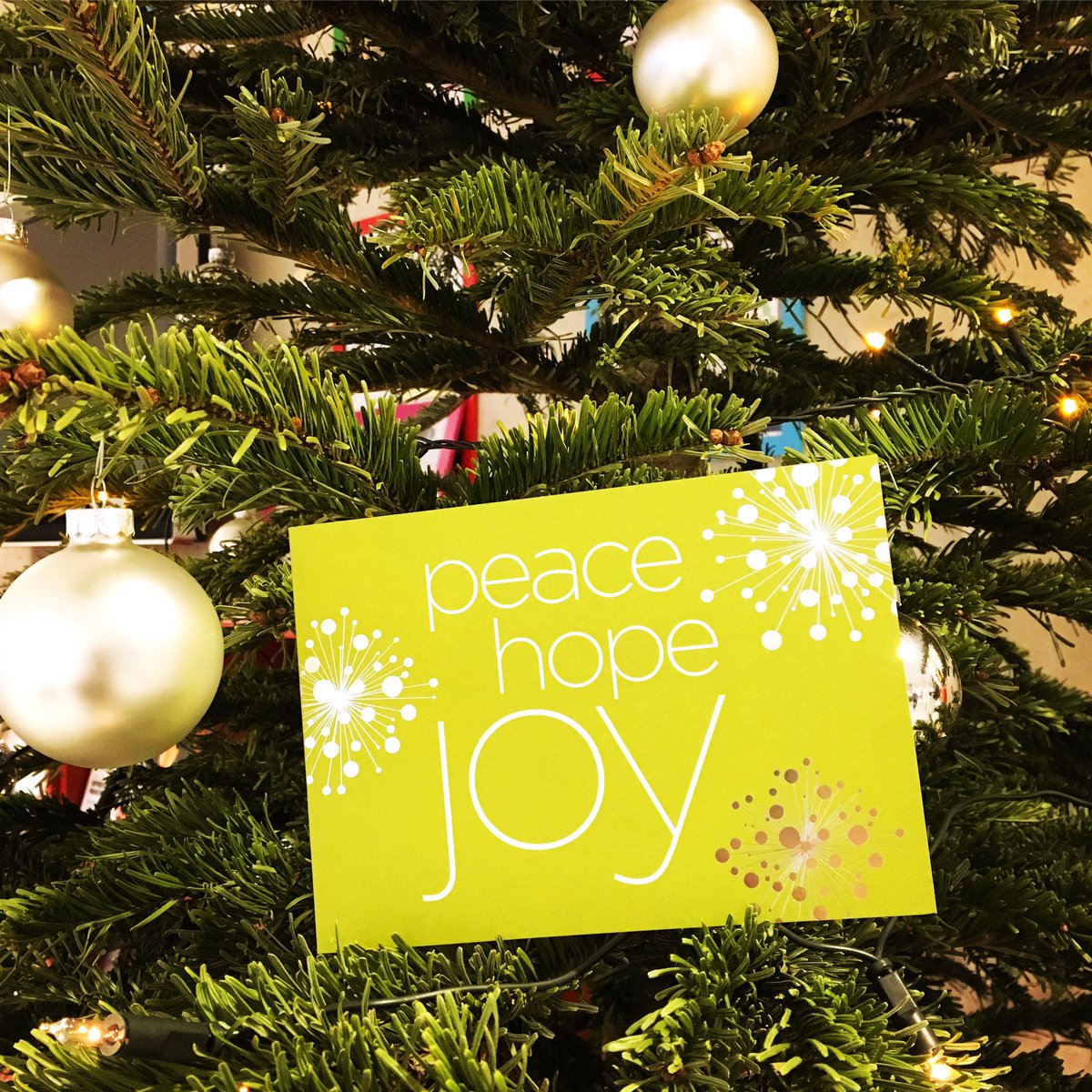 Happy Holidays from all of us at #Ketchum! 🎄