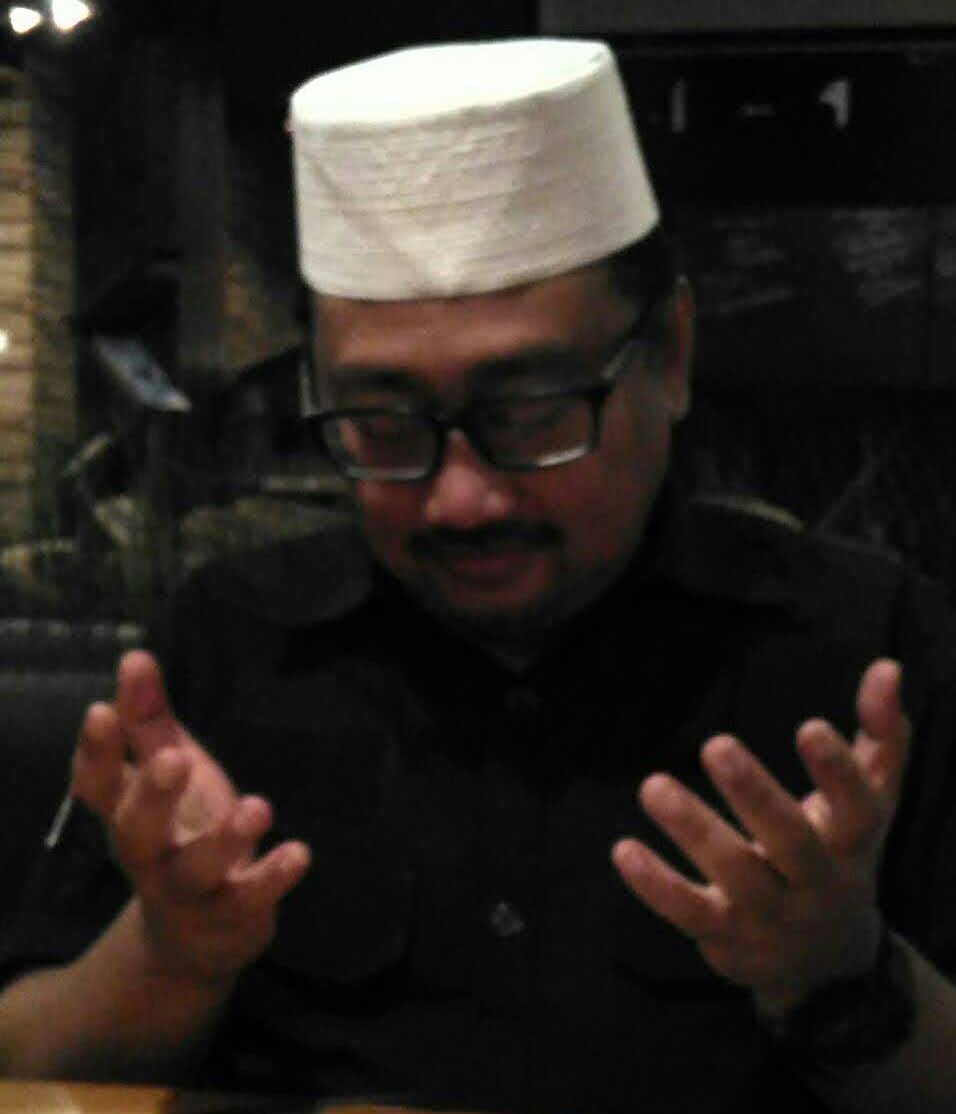 rachlannashidik's tweet photo. Selamat ulang tahun, sahabatku @r_rustombi dan @OsitSalim. Mendoakan kalian yang terbaik di akhirat nanti dan di dunia saat ini. Amin YRA. https://t.co/2di8o3vV2R
