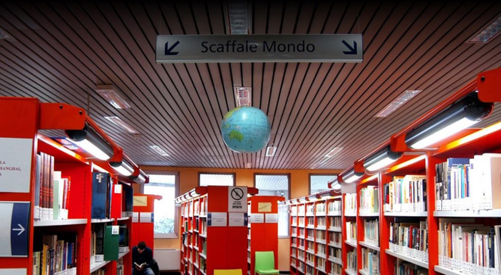 illibraio's tweet photo. La #biblioteca di #Milano che aiuta l’integrazione della comunità cinese: https://t.co/NGMFB0h3Ws https://t.co/CYOdWS5kiK