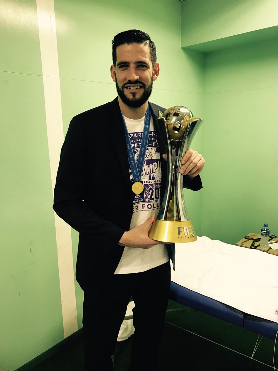 🌏🏆⚽ #RMCWC

🏅 CAMPEÓN DEL MUNDO
🇪🇸 <a href="/KikoCasilla13/">Kiko Casilla 13</a>

#HalaMadrid