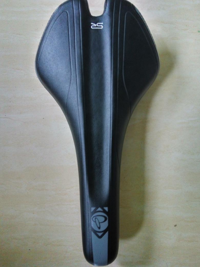 WTS: sadle Selle royal setta | goodcondition | line:rizki_ba | #fnfjb #fpjb #arjb #rbjb <a href="/primafixed/">PRIMAfixed</a> <a href="/fixpart16/">Fixpart16</a> <a href="/MegaBikeshop/">The Fixed Factor</a>