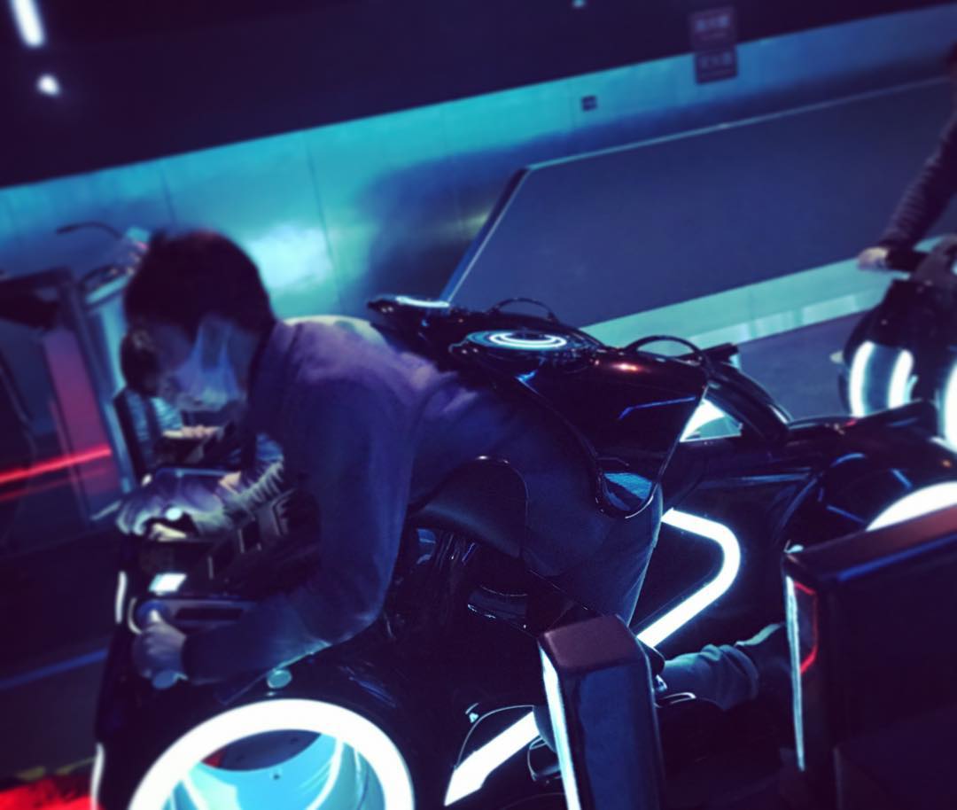 [HUNSTAGRAM] #TRON instagram.com/p/BOWuWmhARJL/