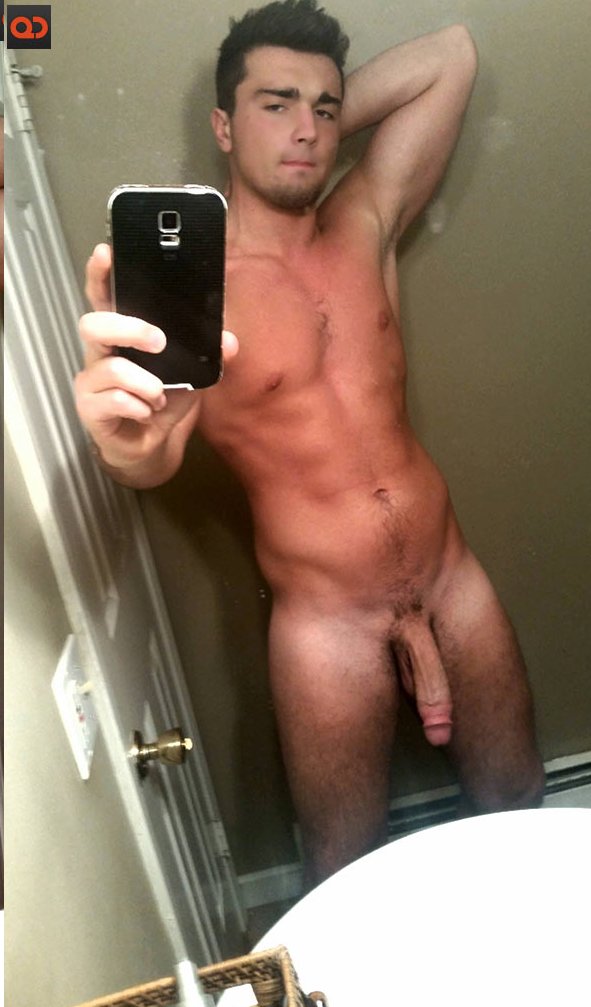 Nude boyfriend of the week #2 More on https://goo.gl/Valc2O.