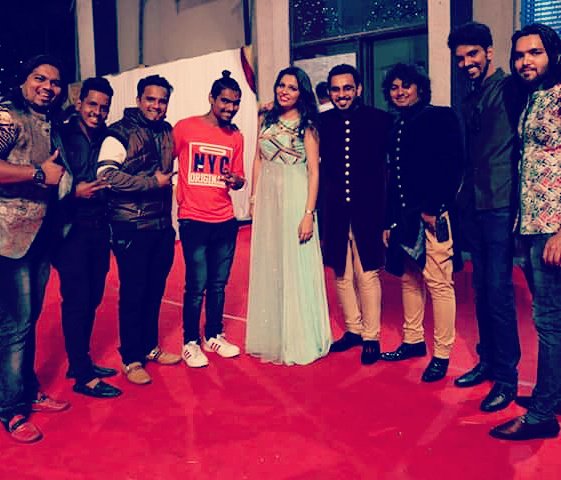v4oncemore's tweet photo. Matunga .... Wedding fever https://t.co/41LWW4tgQu