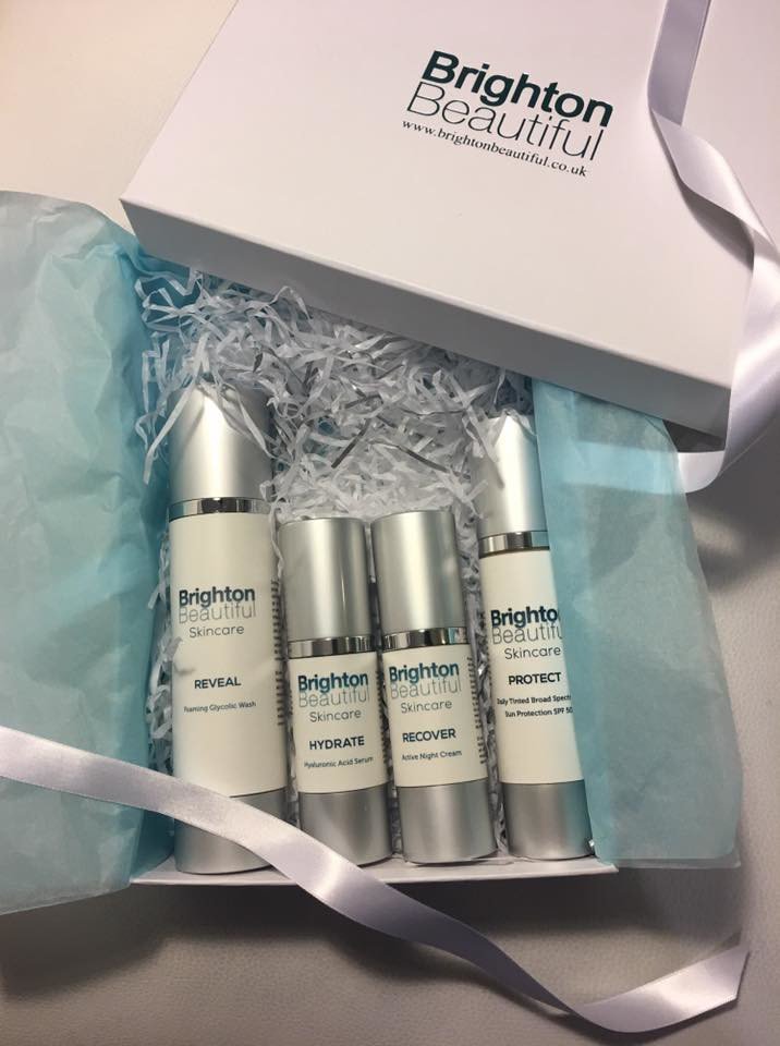 BtonBeautiful's tweet photo. It's not too late! Our #skincare gift set makes the perfect #pampering #ChristmasGift, just £125! Get yours today! https://t.co/ylks7rxcYP https://t.co/NK69K1GgT3