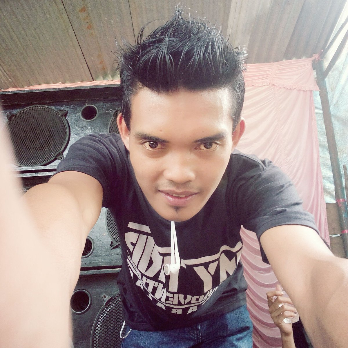 Shenno_Doank's tweet photo. #7harimencintaiku  follow follow https://t.co/KMP5ht4i05