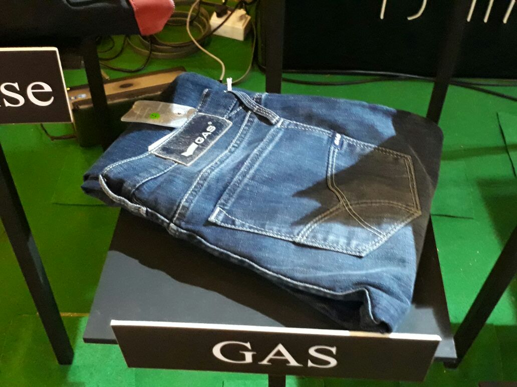mohammadlokhan3's tweet photo. Because the beauty of #gasdenims is it's versitality - you can feel comfortable and sexy #wishcircle #gophoenixing #palladiummall https://t.co/188YD6VuI2