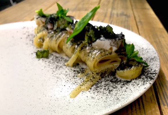 Sulla NL di Identità di Pasta: Lo spago che sa di braciola; l'eleganza del riccio (e rosmarino) e tantissimo altro
newsletter.identitagolose.it/email.php?id=6…