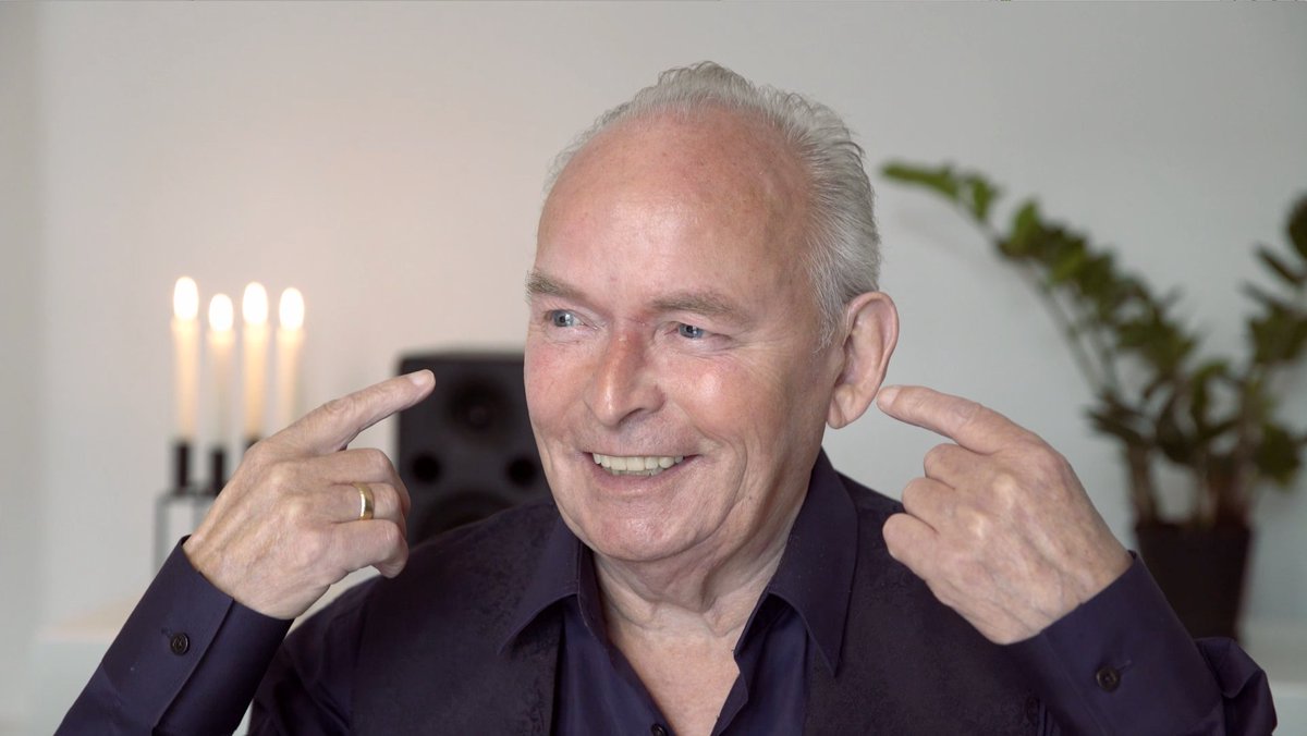 Vi siger glædelig jul og tak for i år, med en lille opfordring fra Signia, Peter Belli og Jan Sneum... gramex.dk/pas-nu-pa-jere…