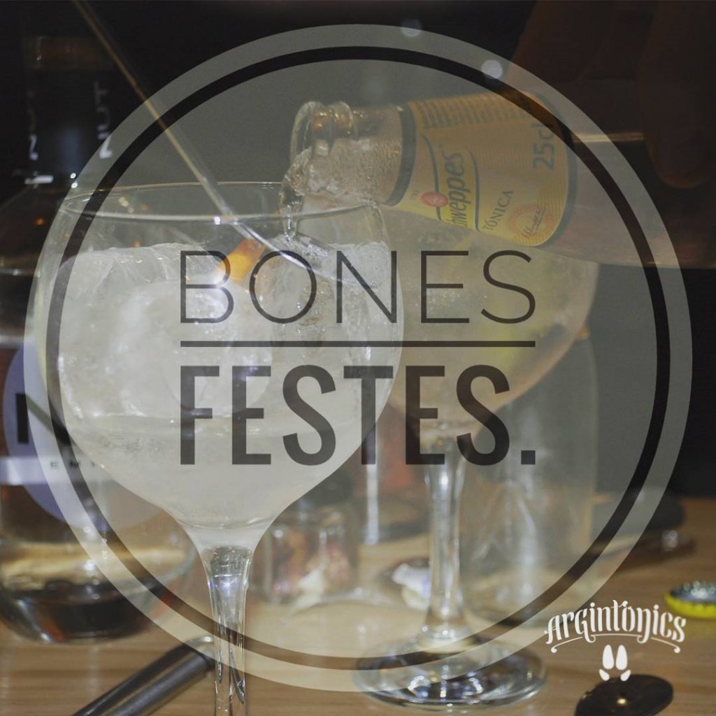 ArGintonics's tweet photo. Des d'Argintònics us volem desitjar unes bones festes i un bon Nadal! https://t.co/GKGwQz5DeN