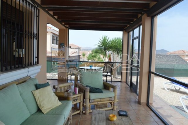 CalidaHomes's tweet image. Top quality 4 bed two storey villa on 805 m corner plot with swimming pool, outside bar and lovely views Zurgena -calidahomespropconsult.com/view-property/…