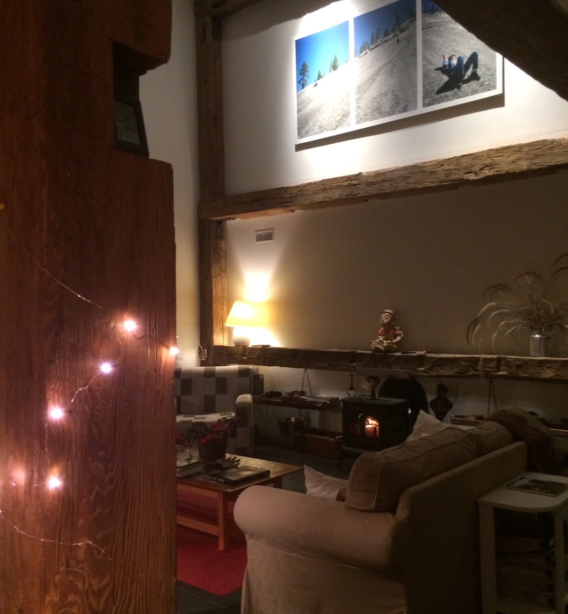 CatGG's tweet image. Les petites lumières au chalet #fêtes #NespressoPartage